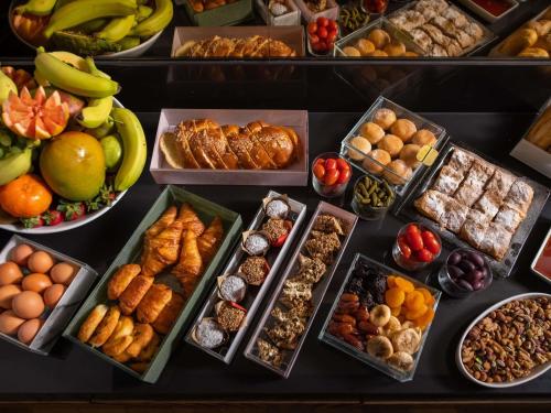 Jídlo v hotelu nebo okolí