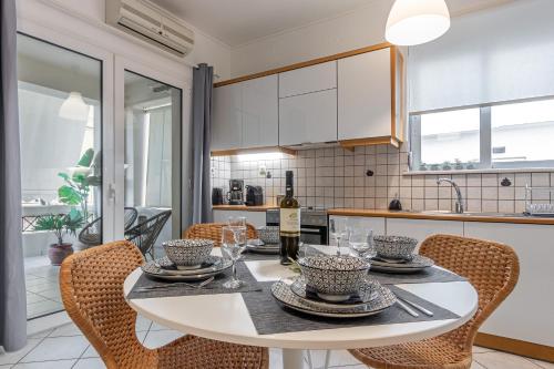 Easy Living City Apartment