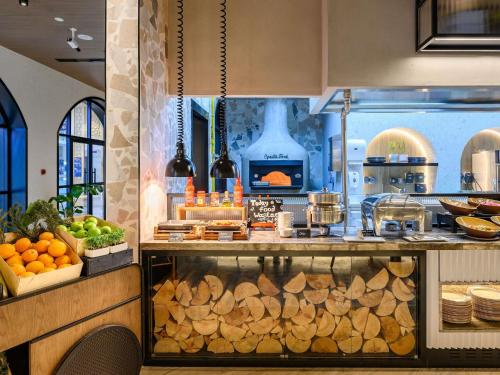 Eten bij of ergens in de buurt van het hotel

