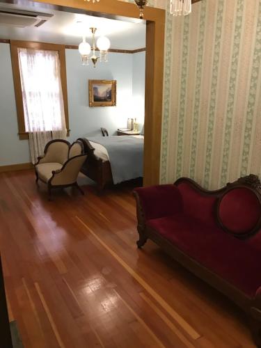 Posezení v ubytování Cosmopolitan Hotel