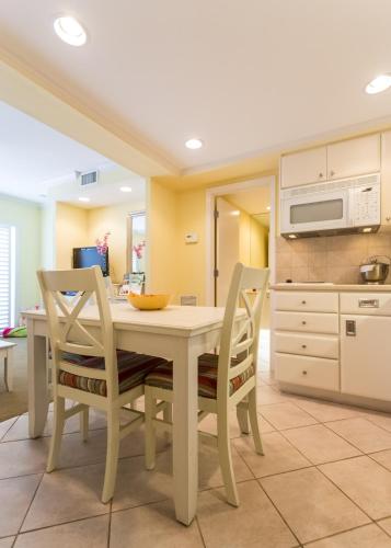 Dapur atau dapur kecil di Inn at the Beach-Venice FLORIDA