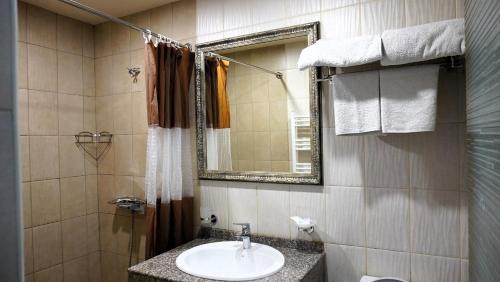 Et badeværelse på Чичхани Chichxani Kambuz