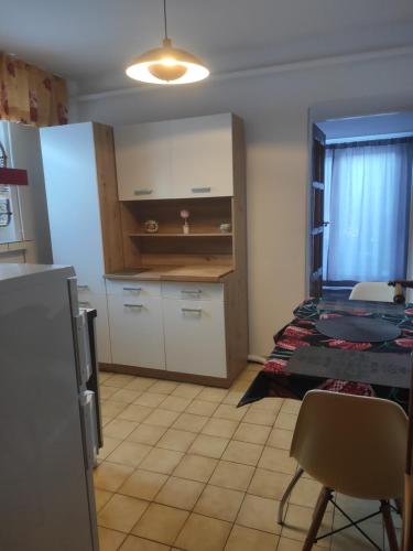 Køkken eller tekøkken på BLISKO DEPTAKA - Apartamenty i Pokoje