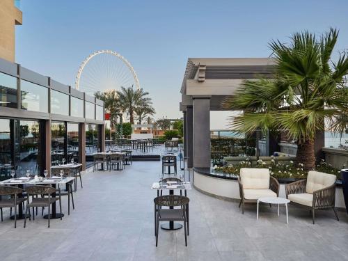 Restaurace v ubytování Sofitel Dubai Jumeirah Beach