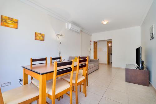 Bright 2BR with Pool near Beach by LovelyStay