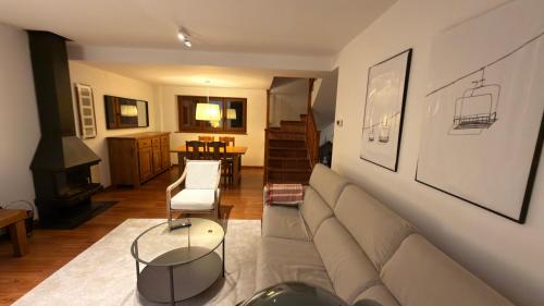 Et opholdsområde på Montlude Apartament