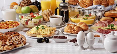 Jídlo v hotelu nebo okolí