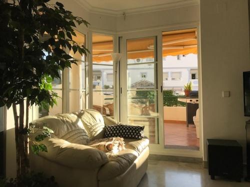 Puerto Banus Marbella stor lyxig duplex med garageplats