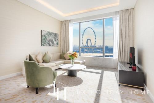 LUX Iconic Views at The Palm Tower Suite 7