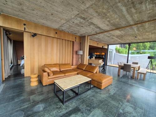 Architect house with gorgeous view lake & Wildlife