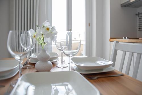 Garibaldi Apt-Milan Moscova District-Cozy&Central photo 18