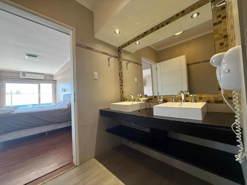 Et badeværelse på Los Lagos Hotel