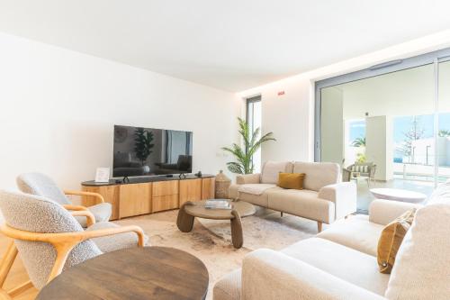 Acqua Beach by Atlantic Holiday