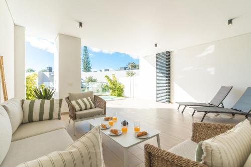 Acqua Beach by Atlantic Holiday