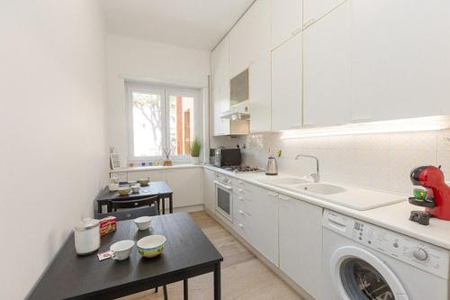 Vatican Luxury Flat 3 Suites with Kitchen
