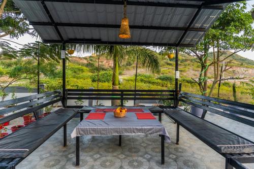 Naturlandskabet i nærheden af villaen