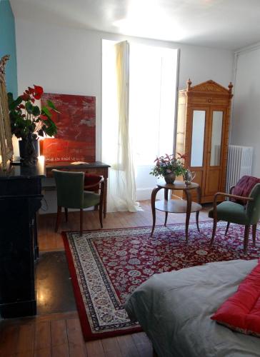 Photo de la galerie de l'établissement Les Viviers Maison d'hôtes B&B, à Puiseaux