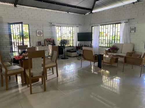 TV a/nebo společenská místnost v ubytování El Paraíso