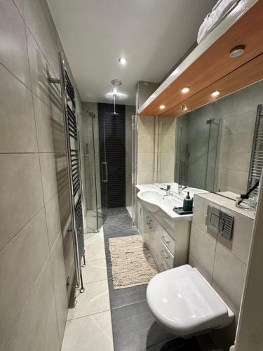 Et badeværelse på Gorgeous Oxford Flat