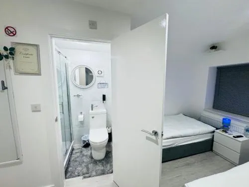 Letza House - Private En-Suite Rooms near Cardiff City Centre photo 14