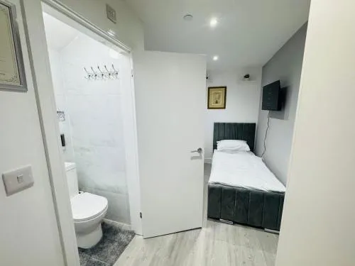 Letza House - Private En-Suite Rooms near Cardiff City Centre photo 11