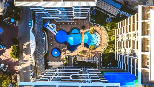 Touch the Sky at Nordic Sky Modern Apartment