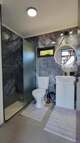 Koupelna v ubytování Alpina 406