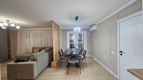 Tirana Centre Boulevard 3 BDR Apartment