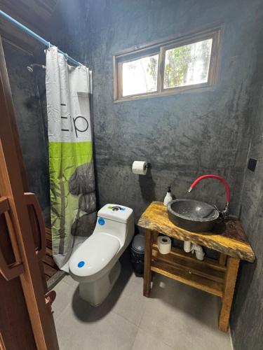 Koupelna v ubytování Tiny House Surf Nature and Relaxation