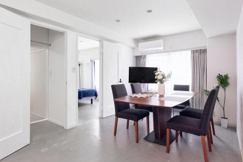 Tokyo Tower Roppongi walk 4 bed, Direct bus to Shibuya