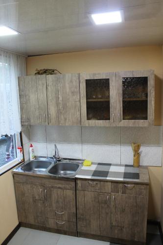 Kjøkken eller kjøkkenkrok på Apartment Cool house