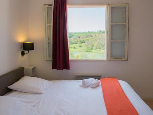 Postel nebo postele na pokoji v ubytování Maison spacieuse avec terrasse pour 8 personnes - API-1-52-1371