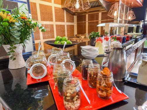 Eten bij of ergens in de buurt van het hotel

