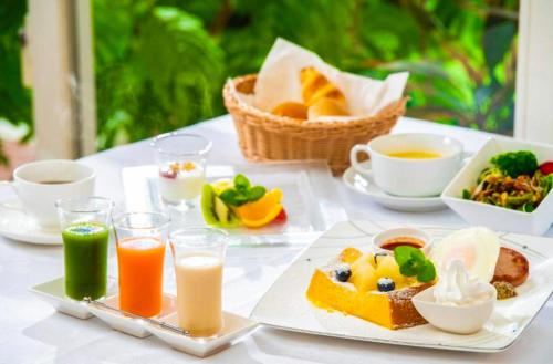 Jídlo v hotelu nebo okolí