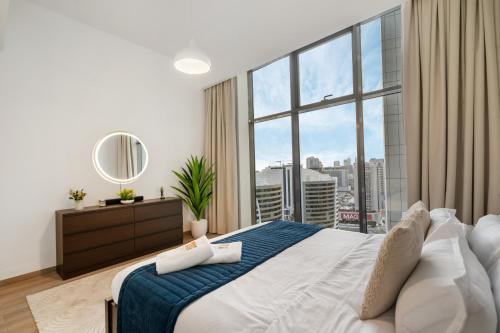 Luxury 3BR in Mada Residences - Walk to Dubai Mall