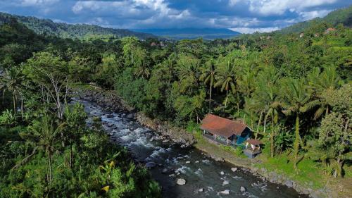 Naturlandskabet i nærheden af ferieparken