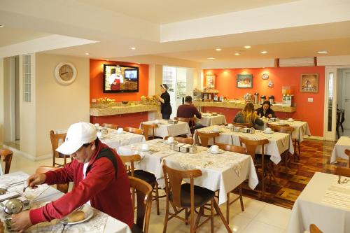 Clientes alojados en Hotel Erechim