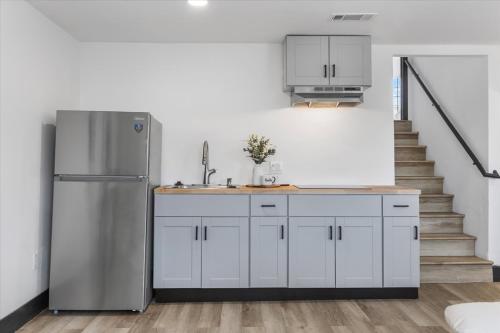 Gallery image of Beautiful Studio in Maxwell Park in Oakland