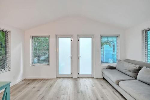 Posezení v ubytování Tropical Oasis 2BR w Pool