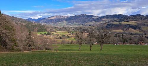 Billede fra billedgalleriet på Adorable chalet in a beautiful location i Boëge