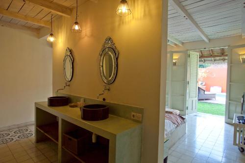 Ένα μπάνιο στο Villa Pondok Terra