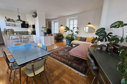 Bright stay in Vannes near the port