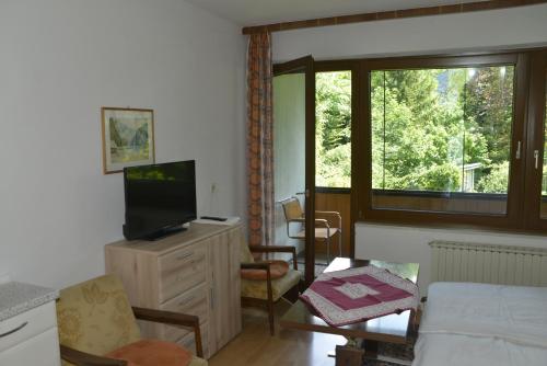 Haus Helpferer ruhiges Apartment mit Balkon und Bergblick