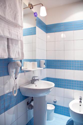 Koupelna v ubytování Hotel Bencidormi