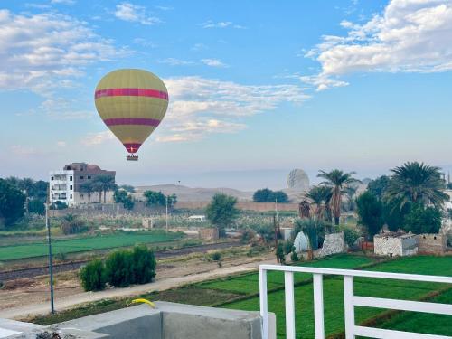 West Mountain Home-Luxor