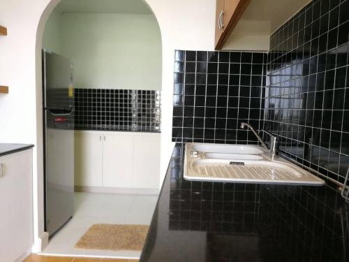 Et badeværelse på BKK 2 BR apt near Sathon ICONSIAM firework view