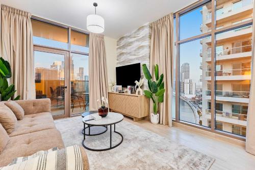 2BHK Canal View Stay-Business Bay