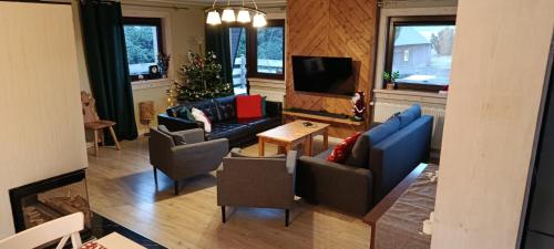 Posezení v ubytování Dom Górski Klimat-Willa 160 m2 z wewnętrzną sauną fińską, zniżki do Term Gorący Potok