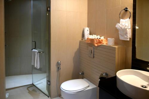 A bathroom at Al Olaya Suites Hotel