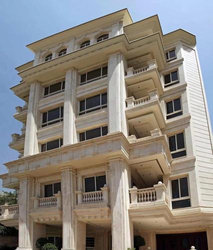 Tòa nhà nơi nhà khách tọa lạc